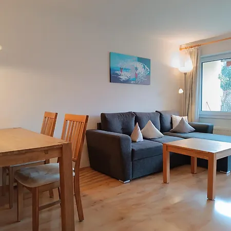 2-raum Krokus - Hallenbad & Sauna Apartment